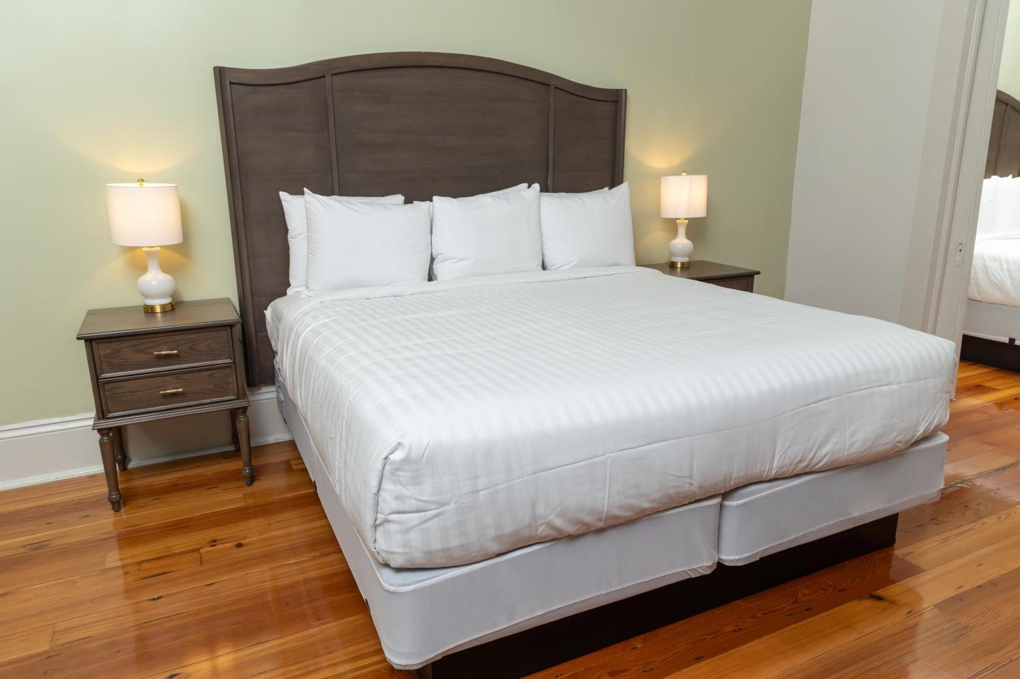 Lamothe House Hotel A French Quarter Guest Houses Property نيو أورلينز المظهر الخارجي الصورة