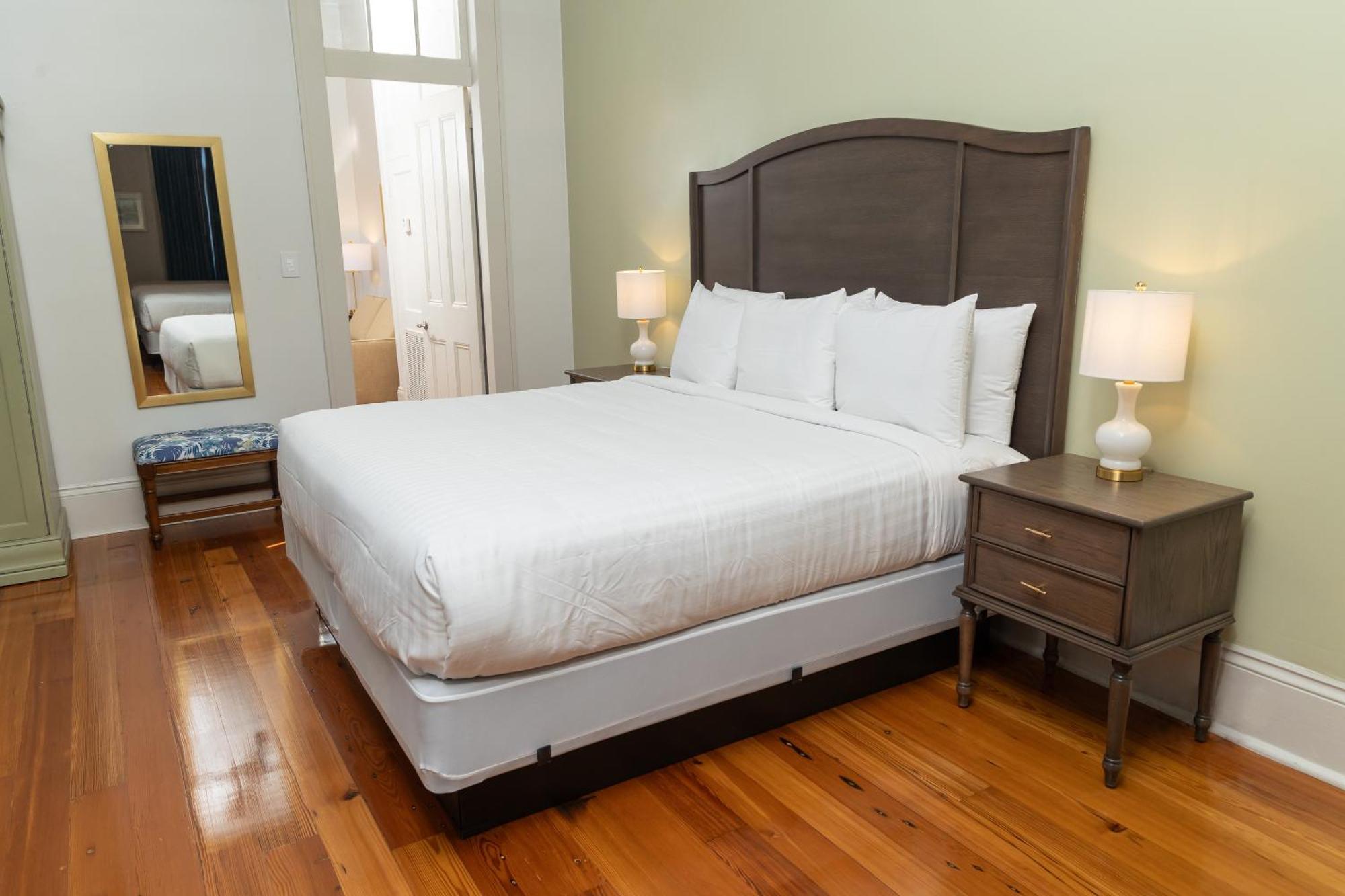 Lamothe House Hotel A French Quarter Guest Houses Property نيو أورلينز المظهر الخارجي الصورة